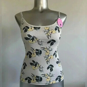 FREE 🆕🐝Floral  Print Camisole